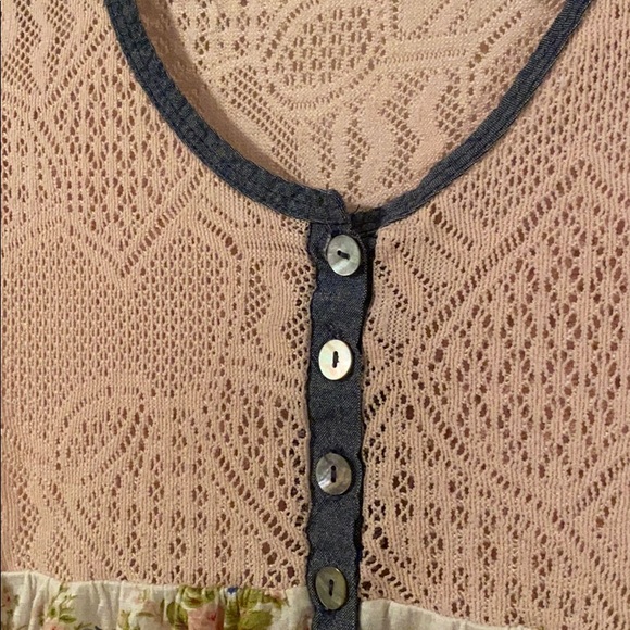 Knit Crochet Floral Top - Picture 3 of 3